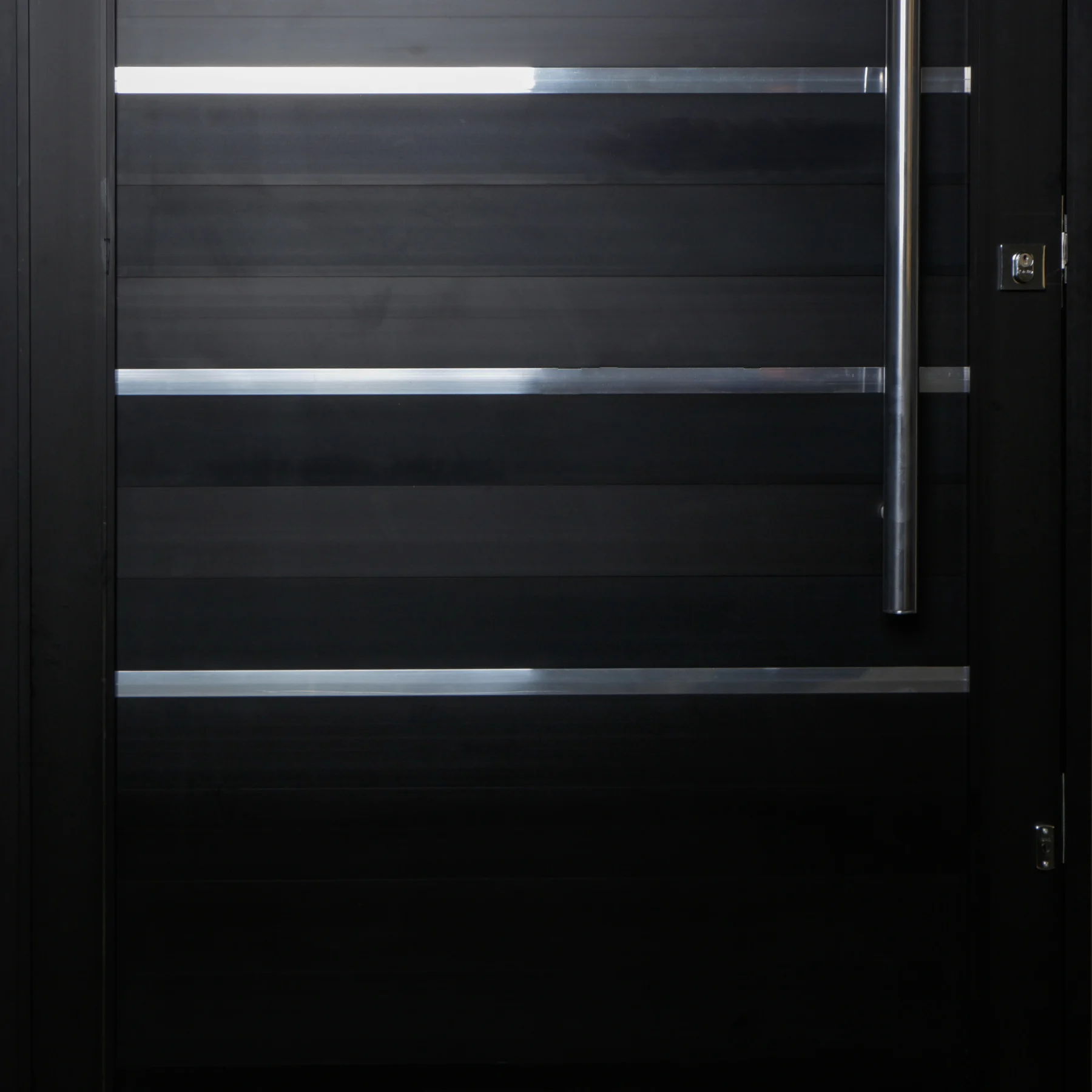 porta_pivotante_de_aluminio_lambril_2,20_x_1,20_com_frisos_pu_1566787246_b3f6_1800x1800